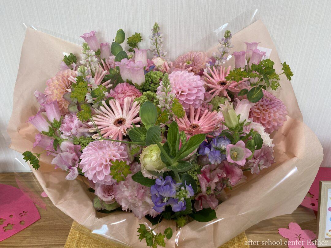 春のお花でお出迎え🌷